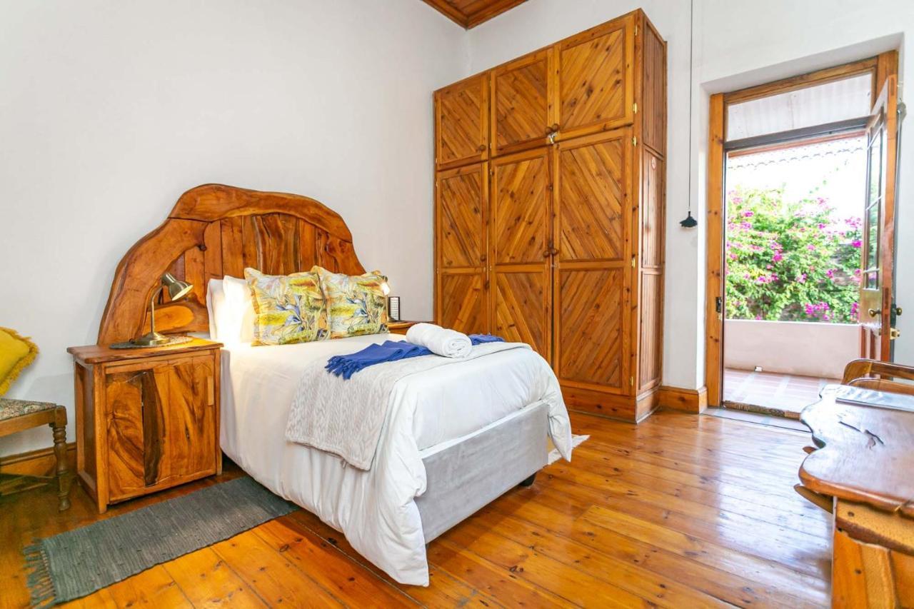 Hotel Ravenscliff Manor Oudtshoorn Esterno foto