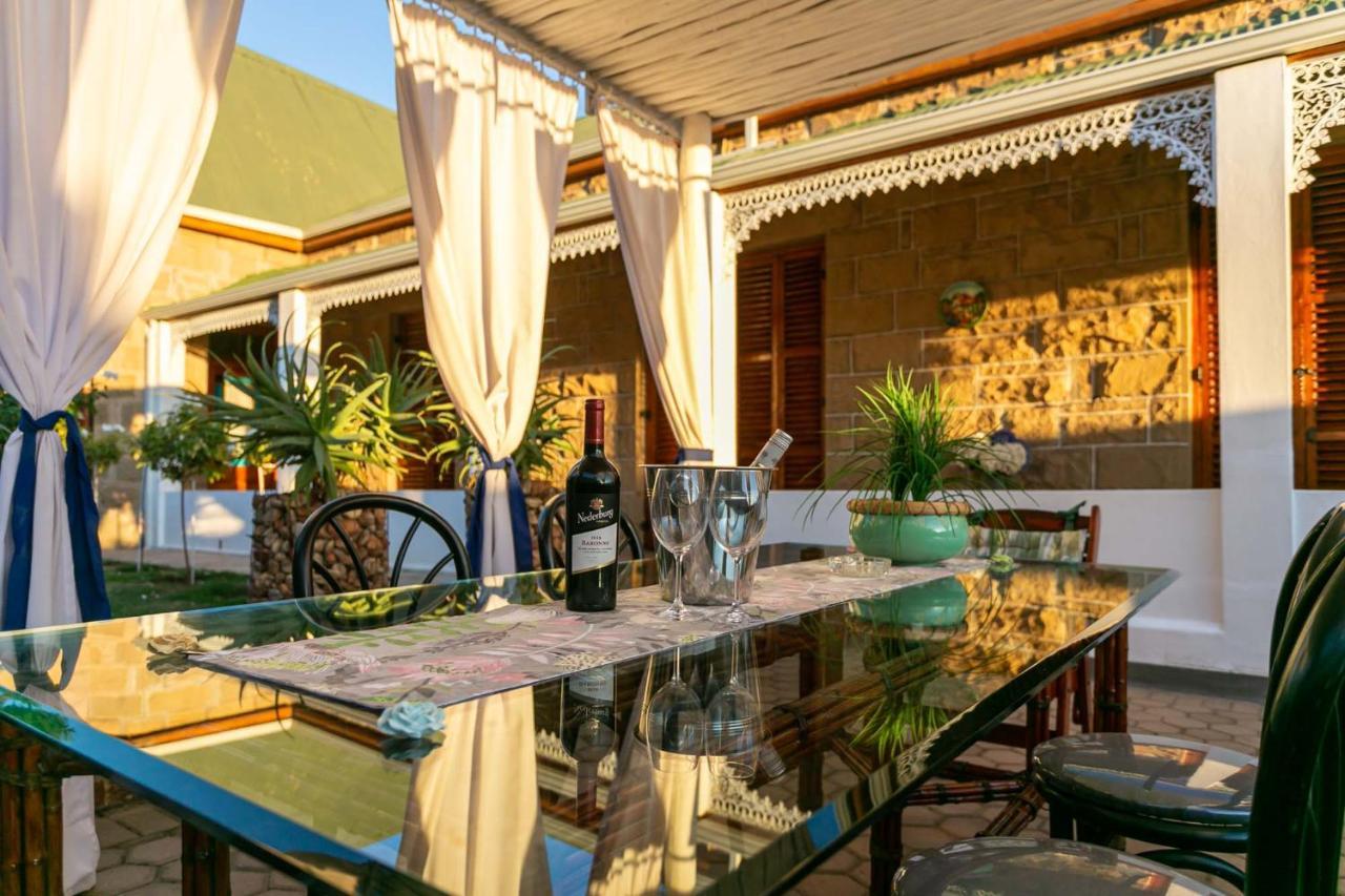 Hotel Ravenscliff Manor Oudtshoorn Esterno foto