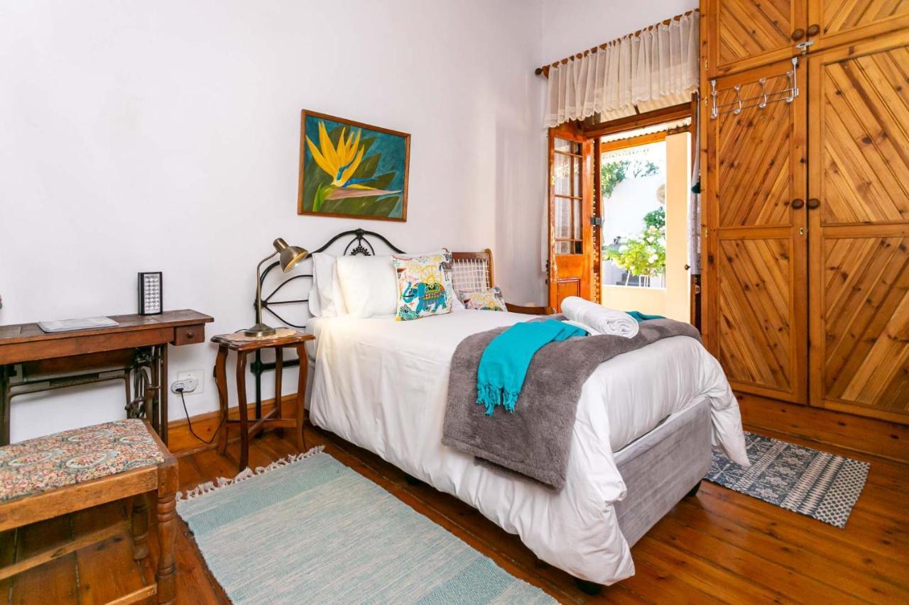 Hotel Ravenscliff Manor Oudtshoorn Esterno foto