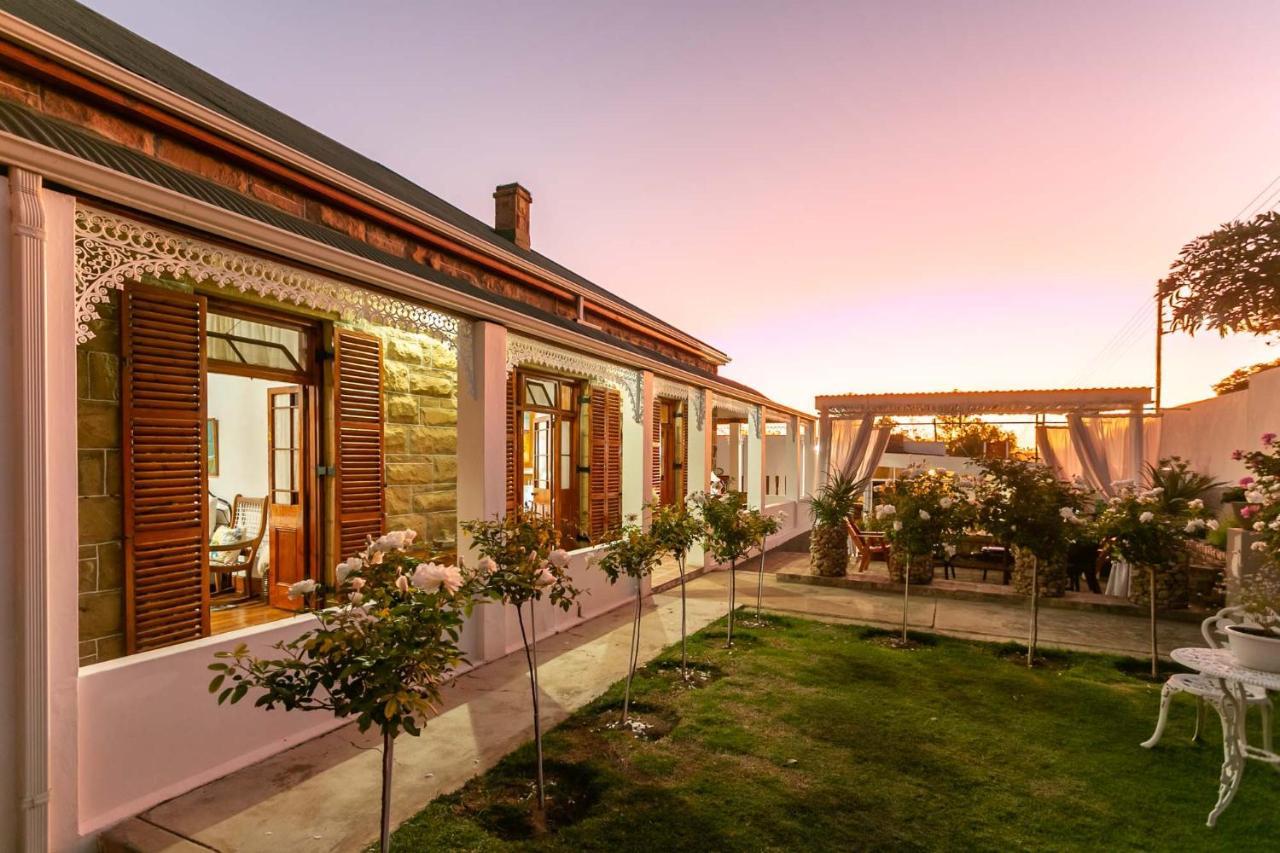 Hotel Ravenscliff Manor Oudtshoorn Esterno foto