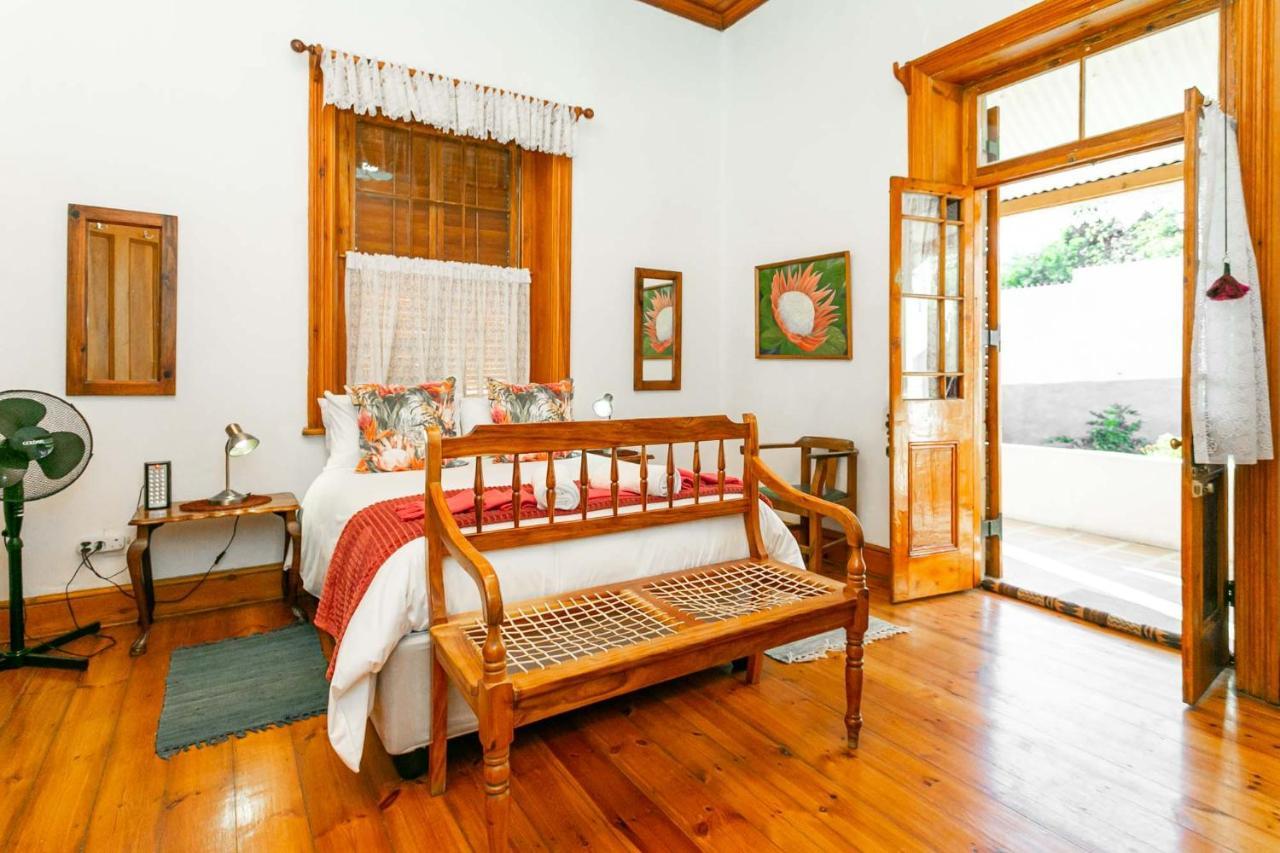 Hotel Ravenscliff Manor Oudtshoorn Esterno foto